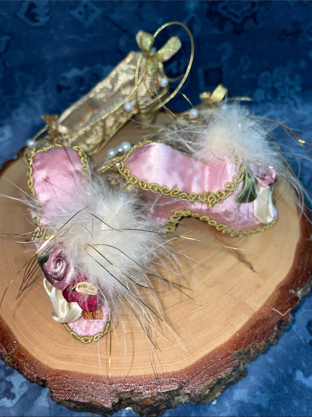 Vintage victorian shoe Christmas ornament lot of 4 gold mesh pink velvet